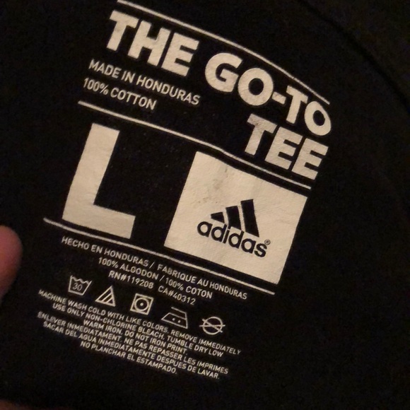 🛍$1 Add-on Item!🛍 Adidas T-shirt - size Large - Picture 6 of 6